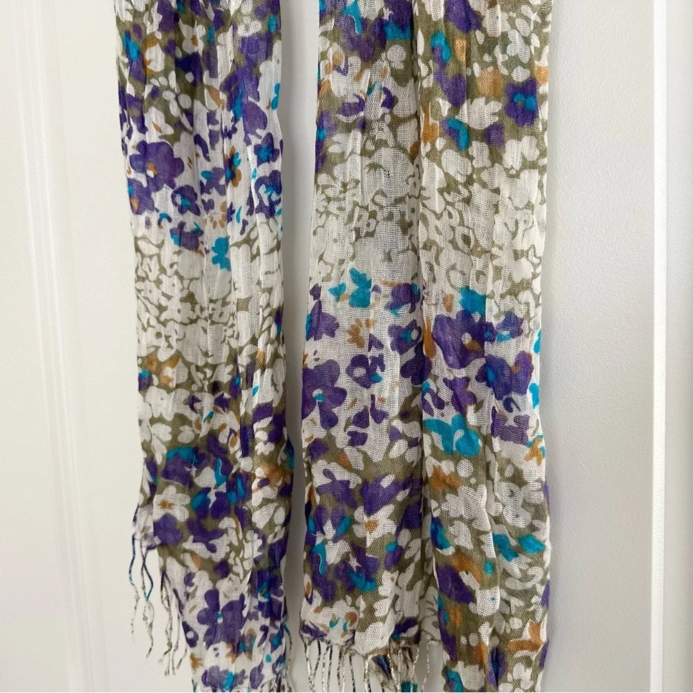 Floral Print Lightweight Scarf - Wrap / Shawl